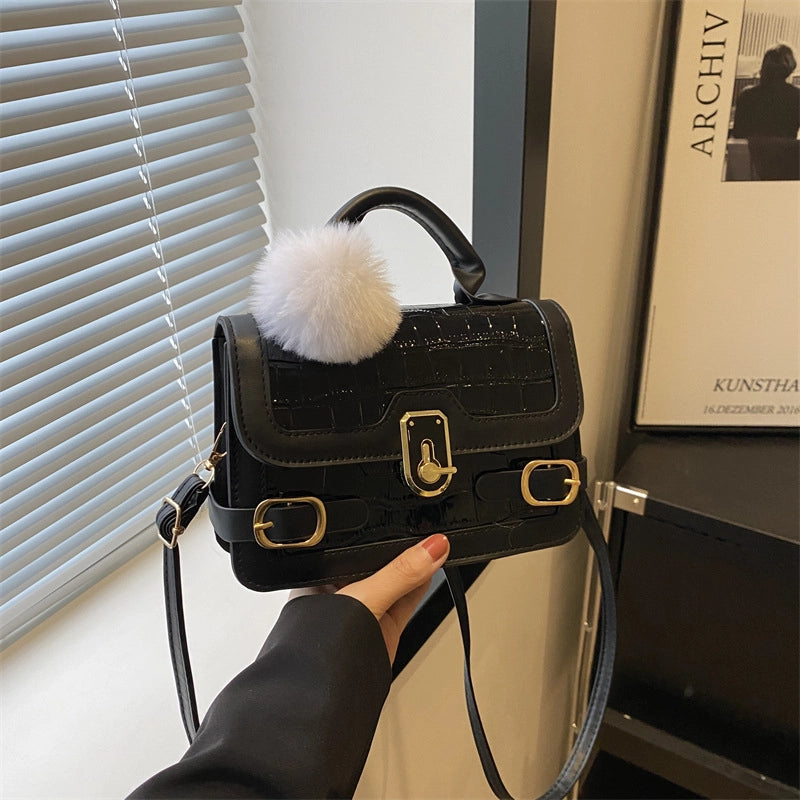 Women's Medium Pu Leather Solid Color Streetwear Square Magnetic Buckle Crossbody Bag