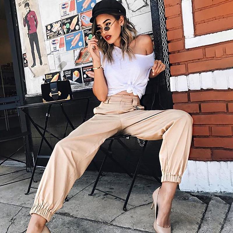 High Waisted Straight Trouser With Chain