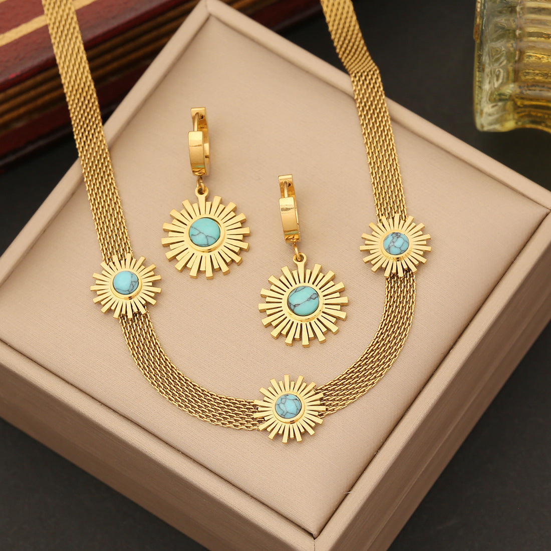 Expressive Stainless Steel Electroplating Necklaces