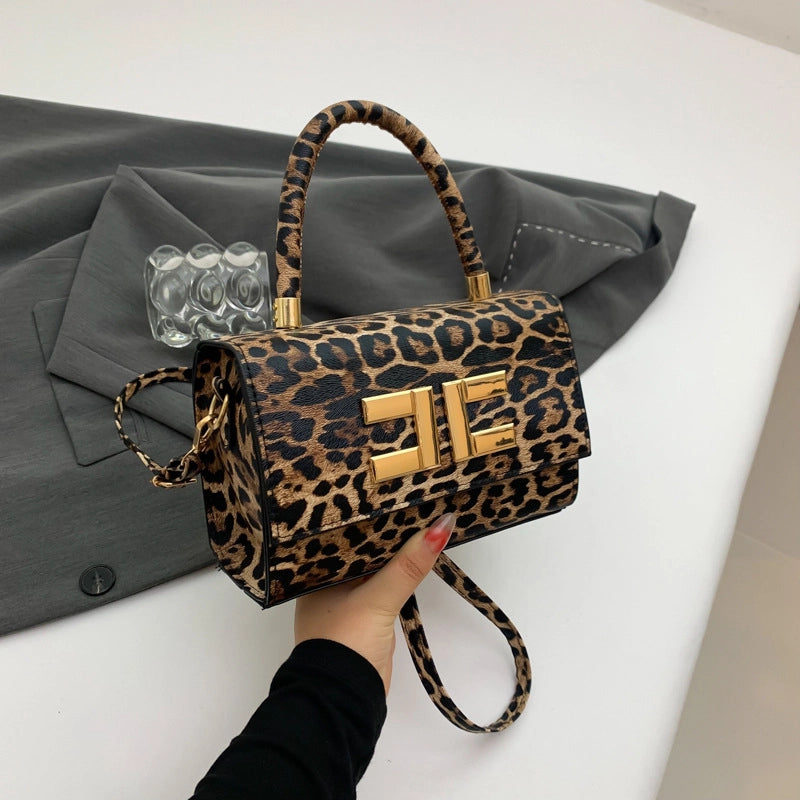 Women's Small Pu Leather Solid Color Streetwear Sewing Thread Square Flip Cover Square Bag