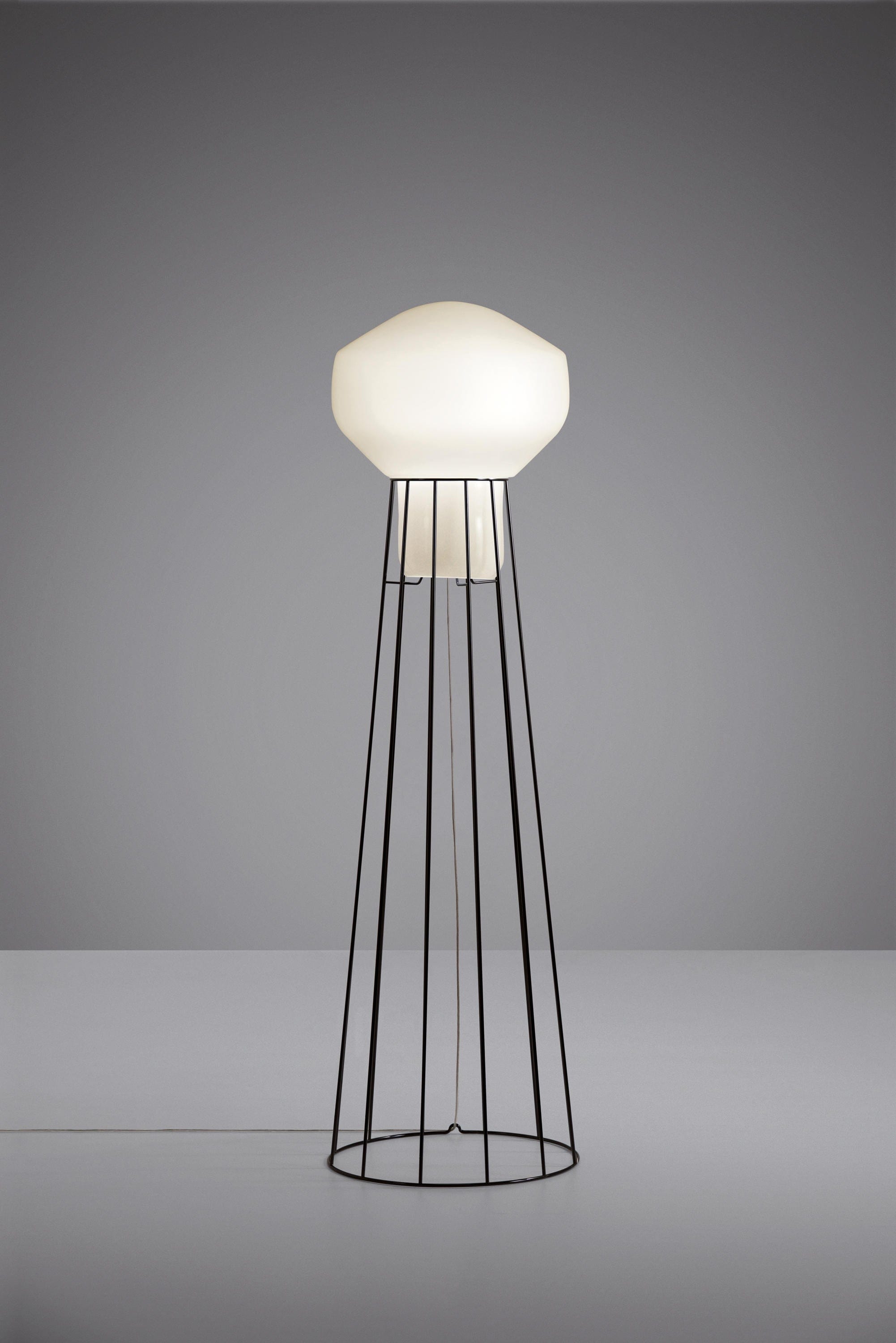 Brynjar | Modern Floor Lamp