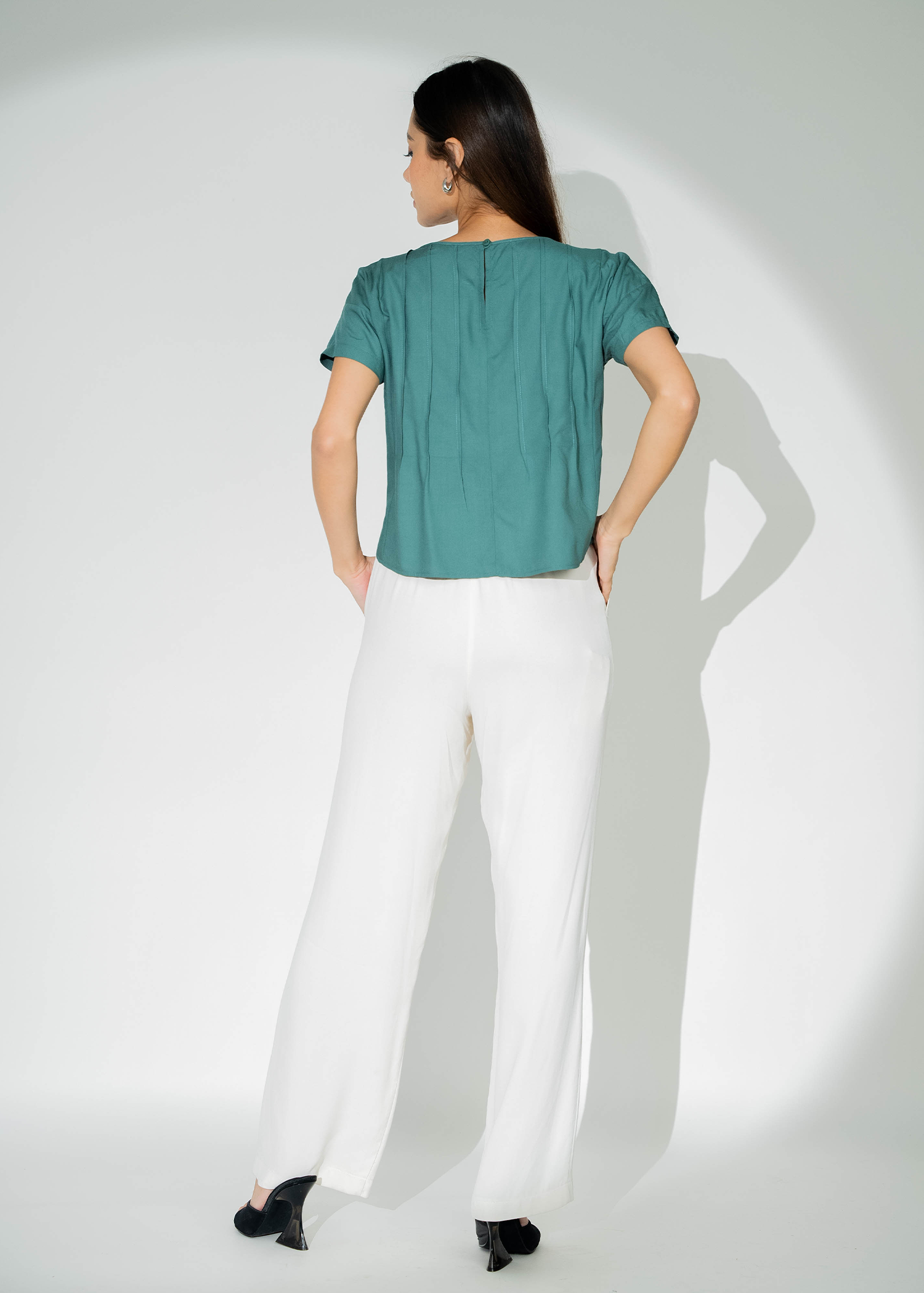 Pintuck Detailed Crop Top