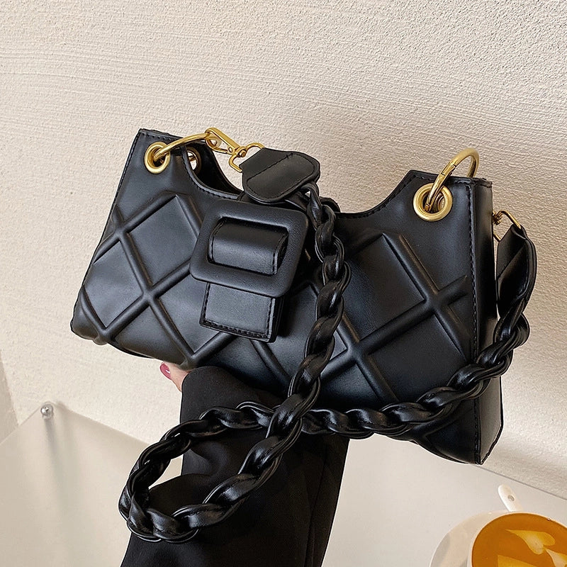 Women's Medium Pu Leather Lingge Streetwear Magnetic Buckle Underarm Bag