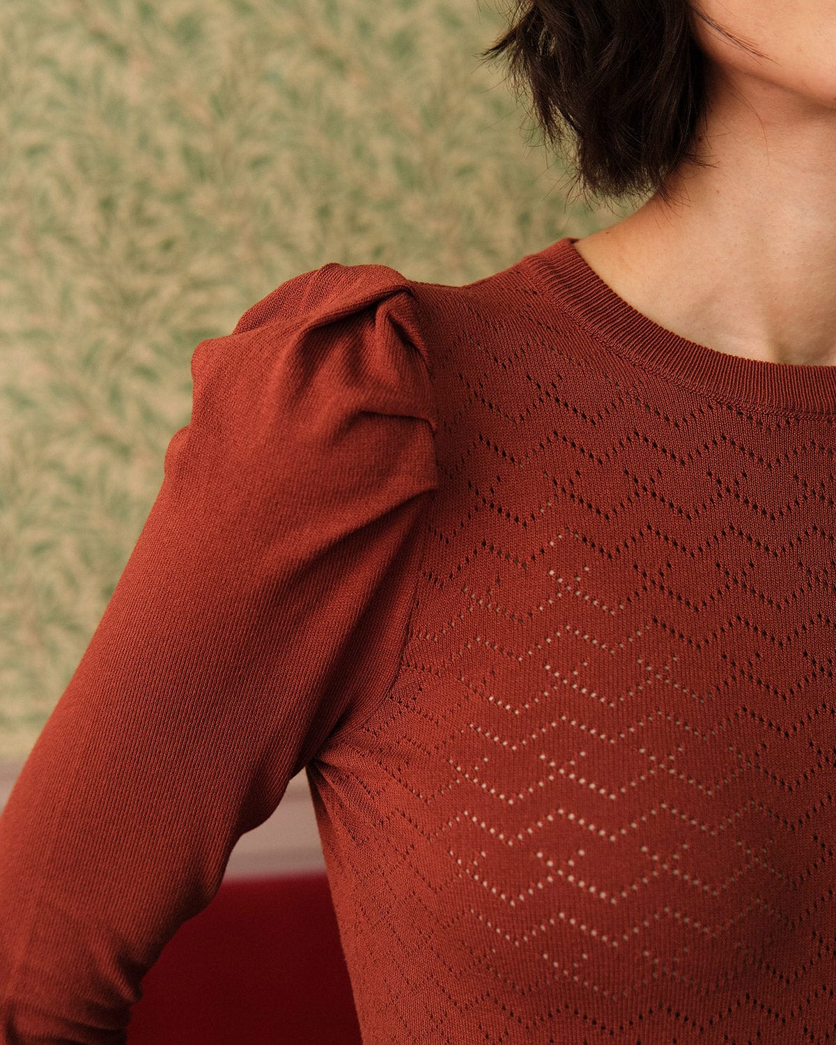 The Solid Puff Sleeve Slim-fitting Knit Top