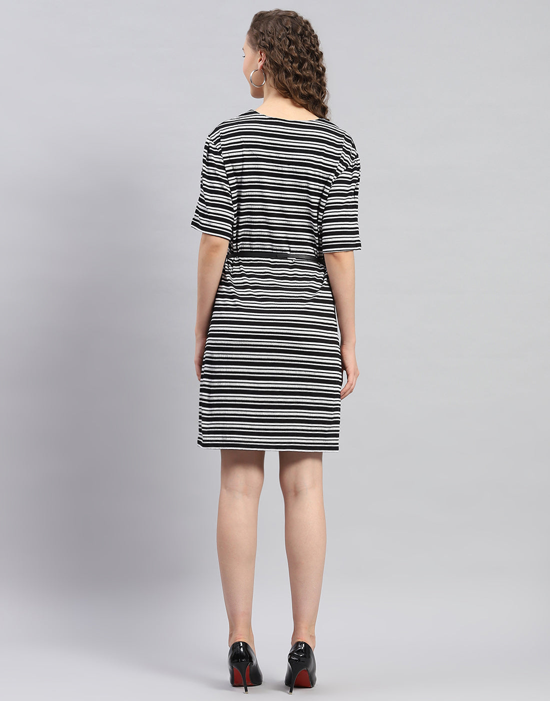 Women Black Stripe Round Neck 3/4 Sleeve Dress