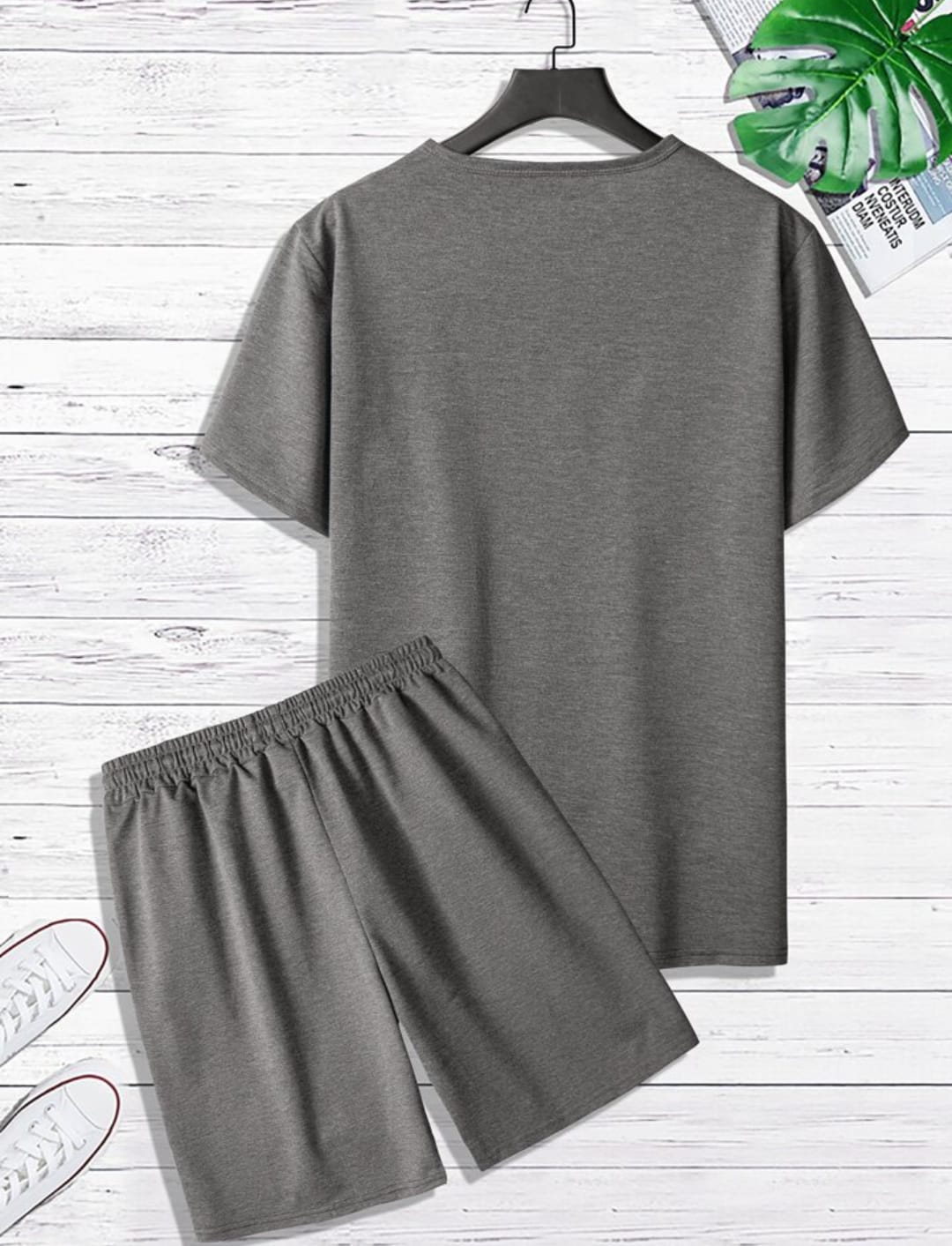 MEN COLOURBLOCK TEE & DRAWSTRING WAIST SHORTS