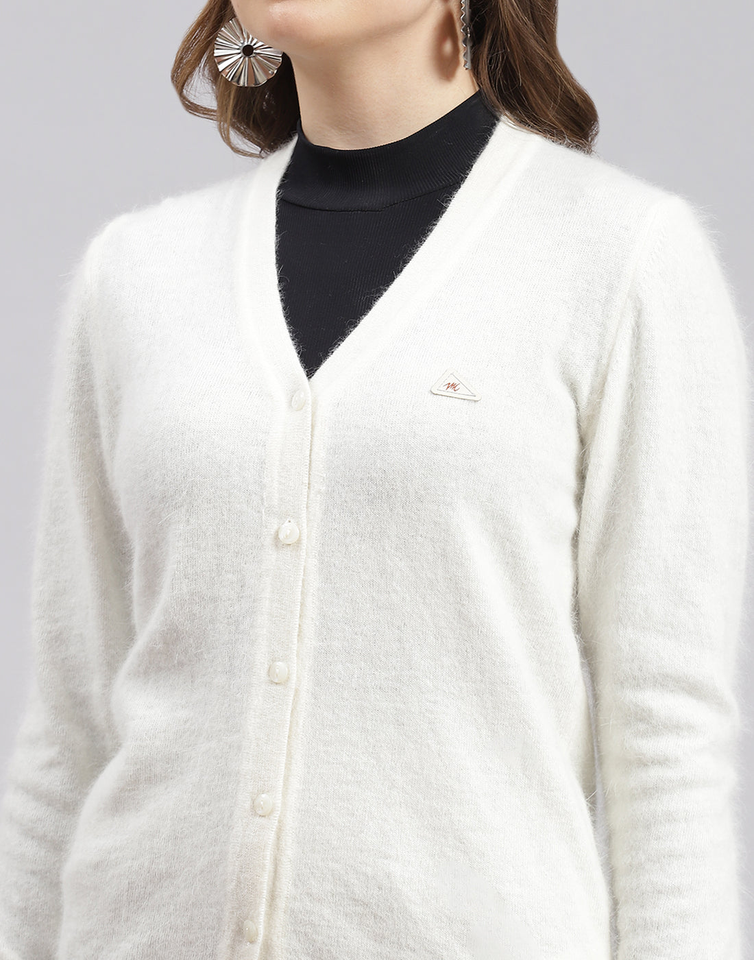 Women Off White Solid V Neck Full Sleeve Cardigan