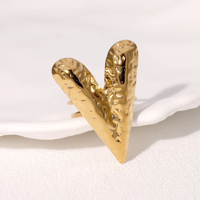 Fashionable And Exaggerated Personality Retro Love-Shaped Ring French Gold-Plated Stainless Steel Ring For Women