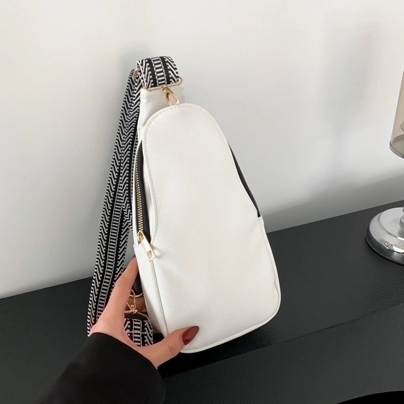Women's Pu Leather Solid Color Classic Style Square Magnetic Buckle Fanny Pack