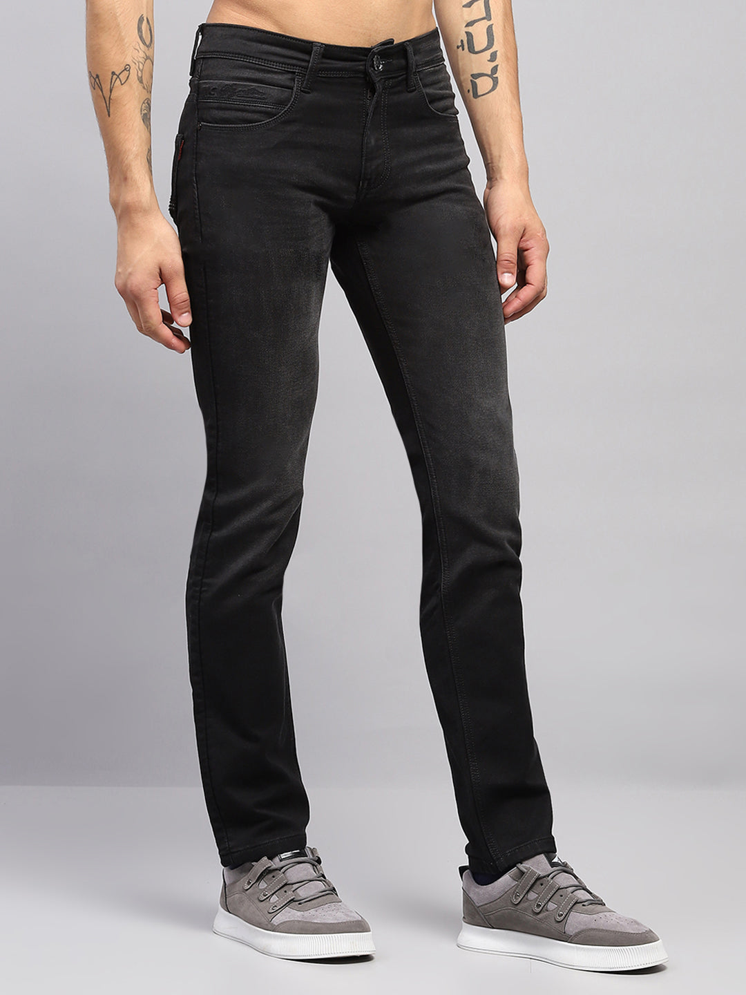 Men Black Solid Narrow Fit Denim