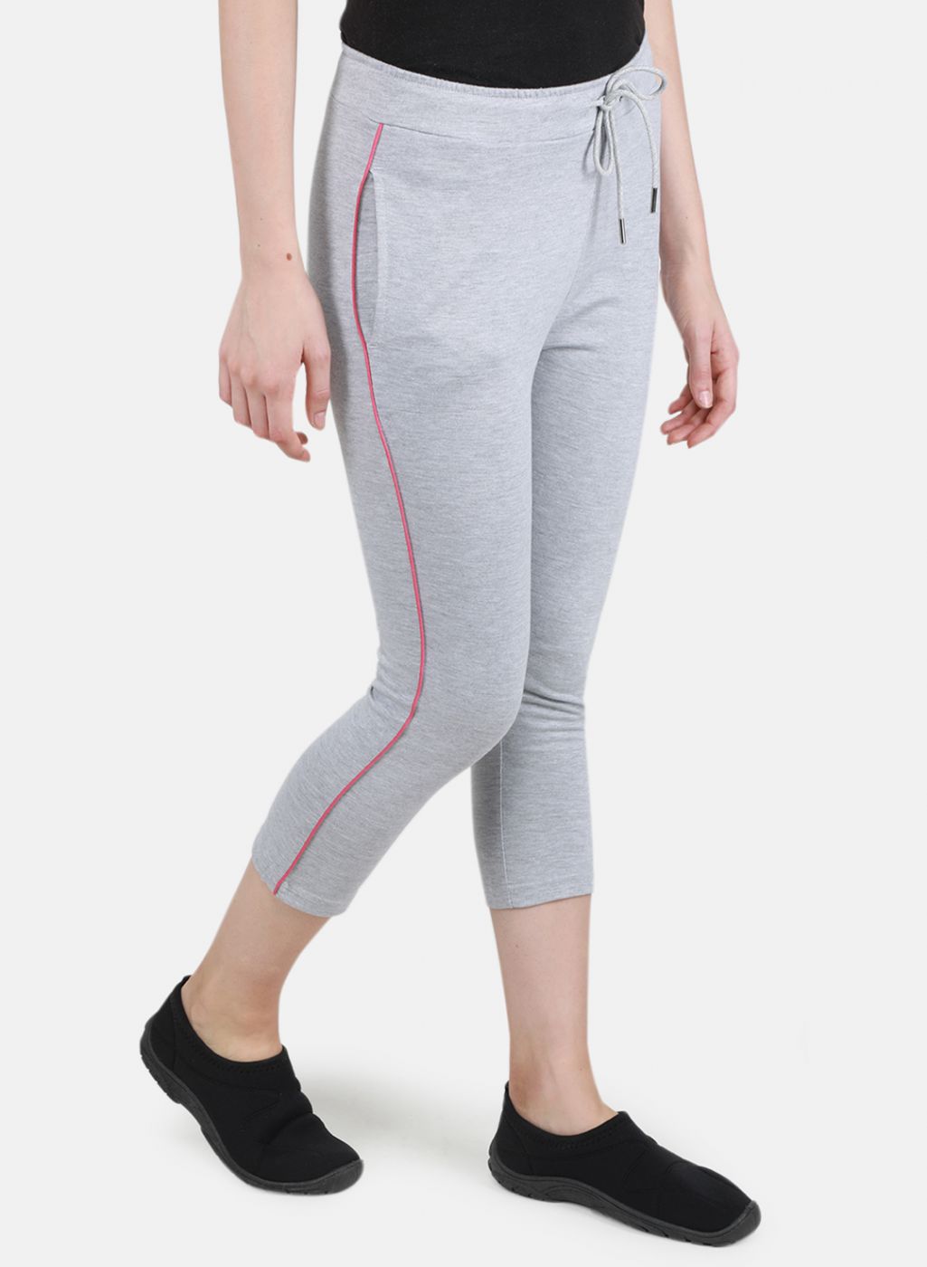 Women Grey Solid Capri