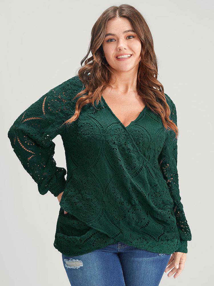 Solid Crossover Hem Lace Blouse