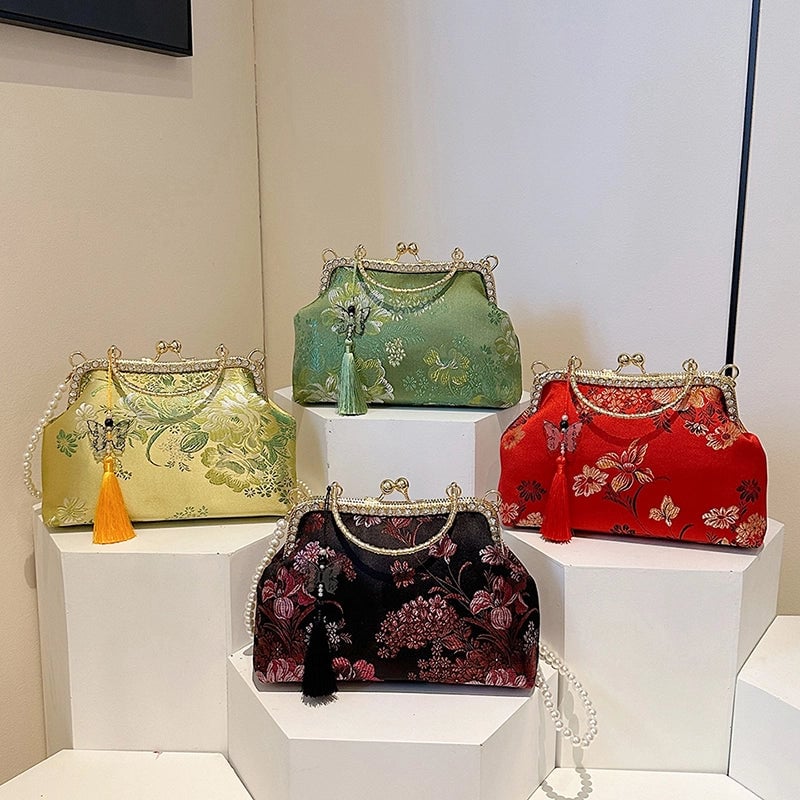 Retro Dinner Bag  Embroidery Handbag One Shoulder Bag