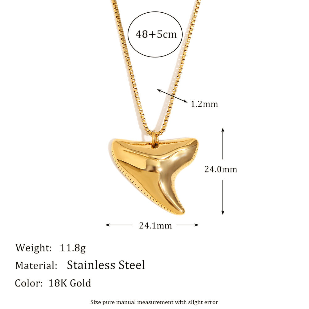 Niche Retro Pendant Stainless Steel 18K Gold Plated Red Agate Love Flower Manta Ray Necklace Female
