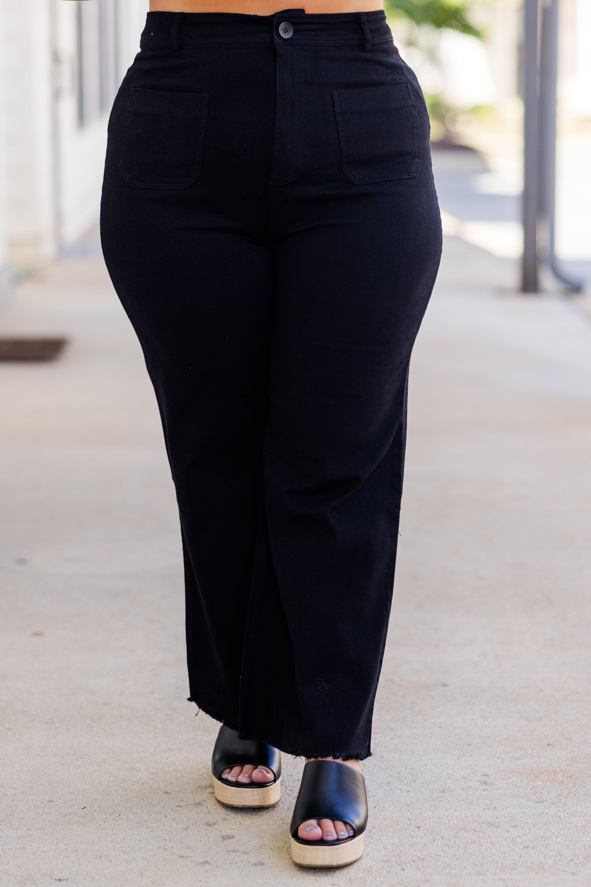 Girl On The Go Jeans. Black