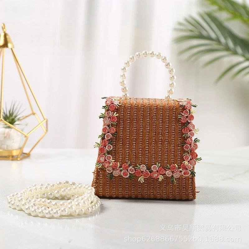 Women's Small Straw Flower Cute Square Flip Cover Handbag