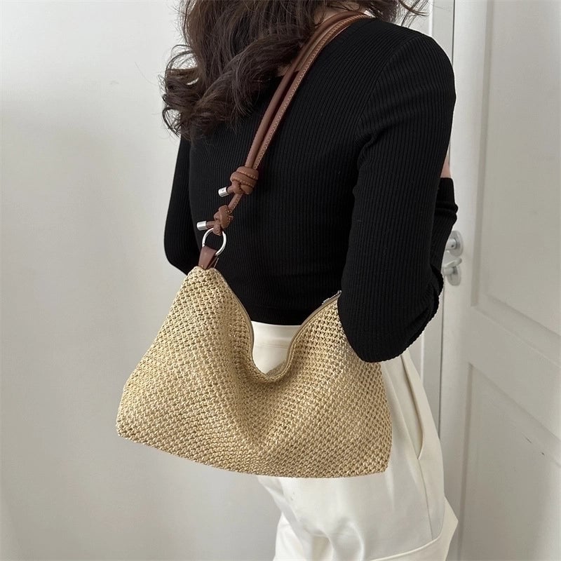 Women's Medium Straw Solid Color Classic Style Square Zipper Shoulder Bag
