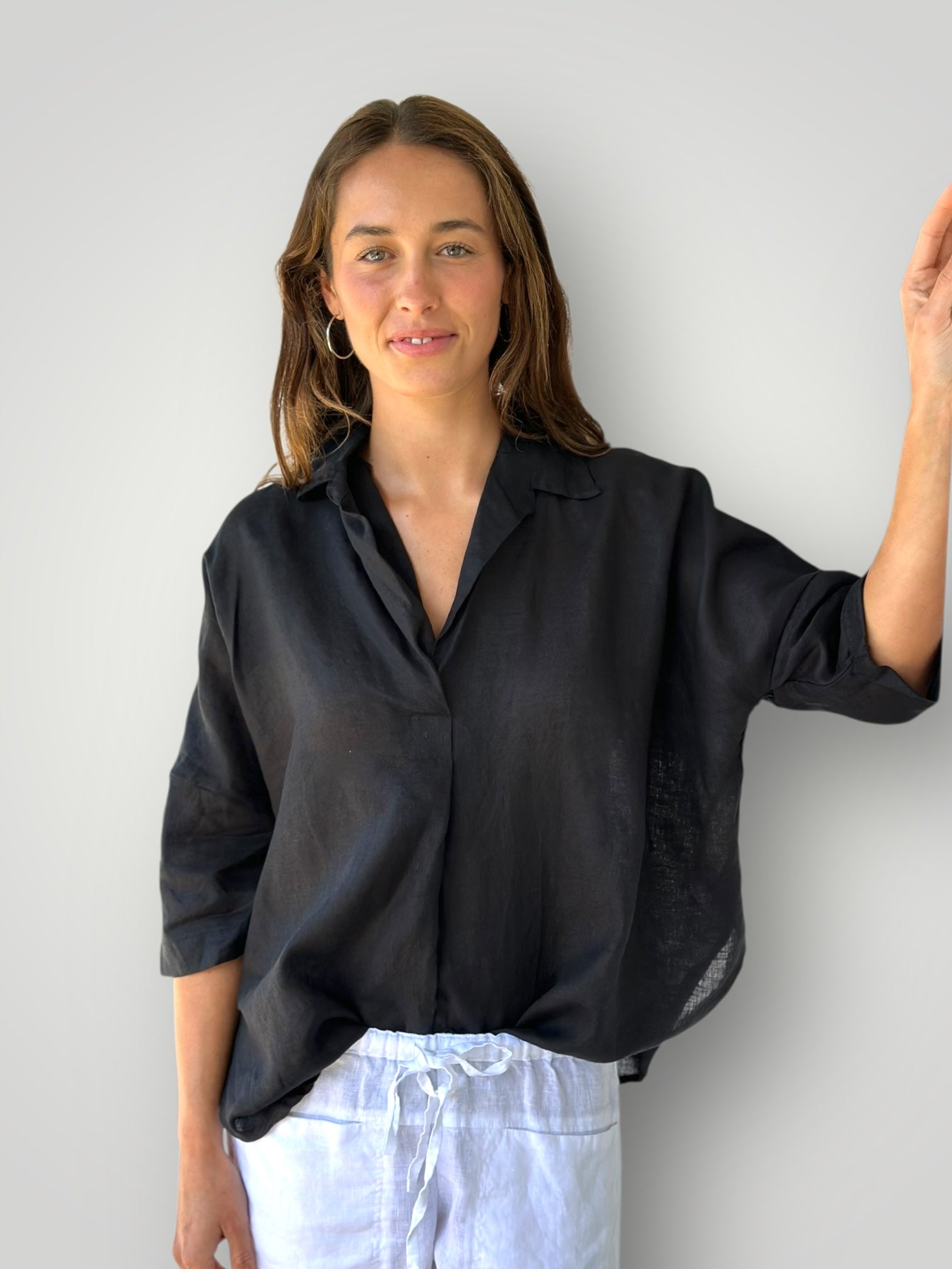 riley top - black linen