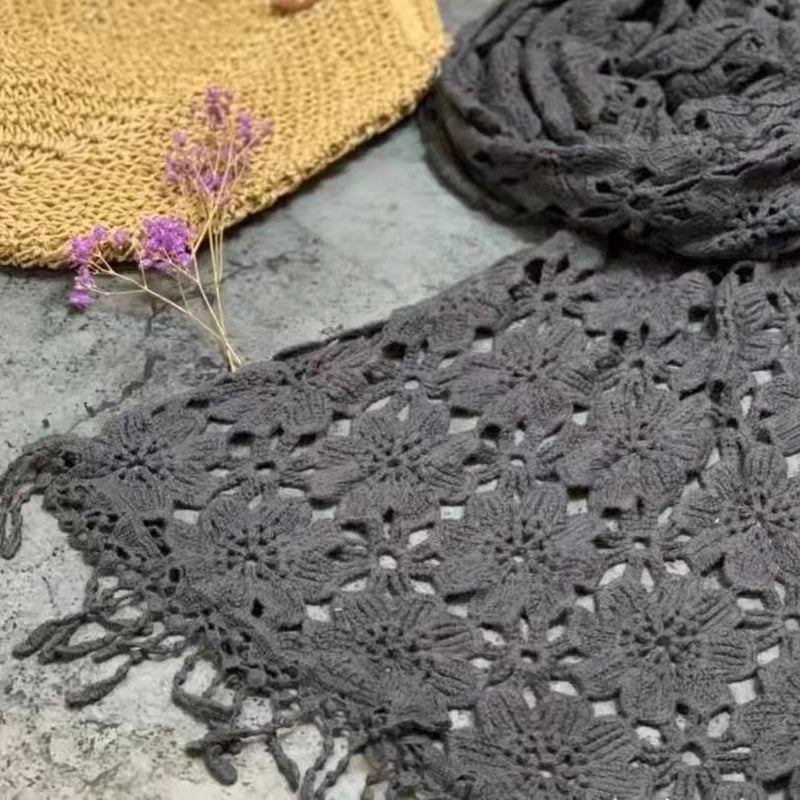 Autumn New Vintage Knitted Cotton Vintage Artistic Crochet Hollow Tassel Design Age-reducing Long Scarf For Women