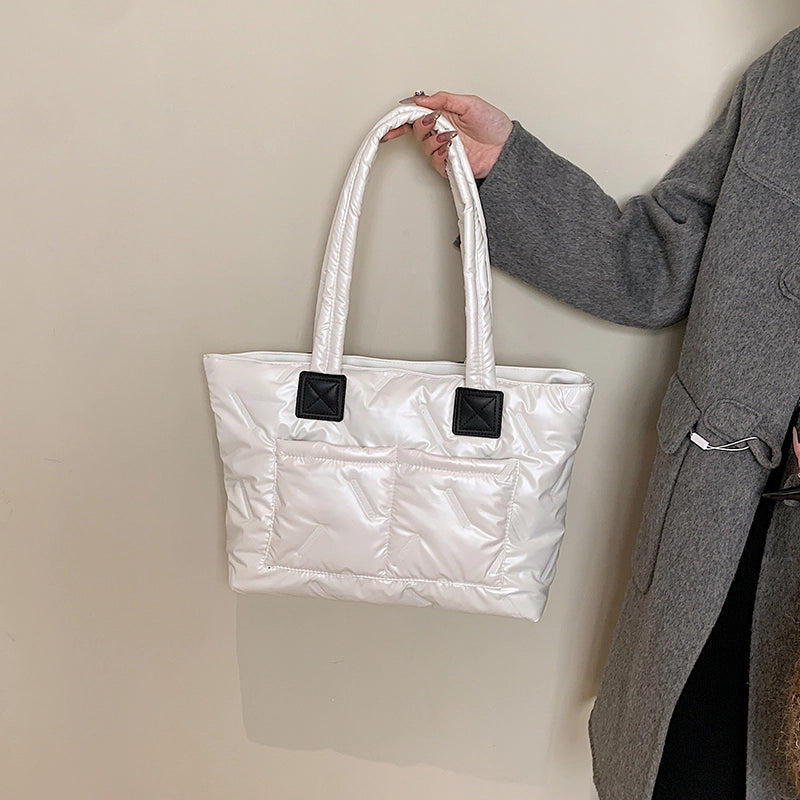 Women's Nylon Solid Color Vacation Streetwear Sewing Thread Square Zipper Tote Bag
