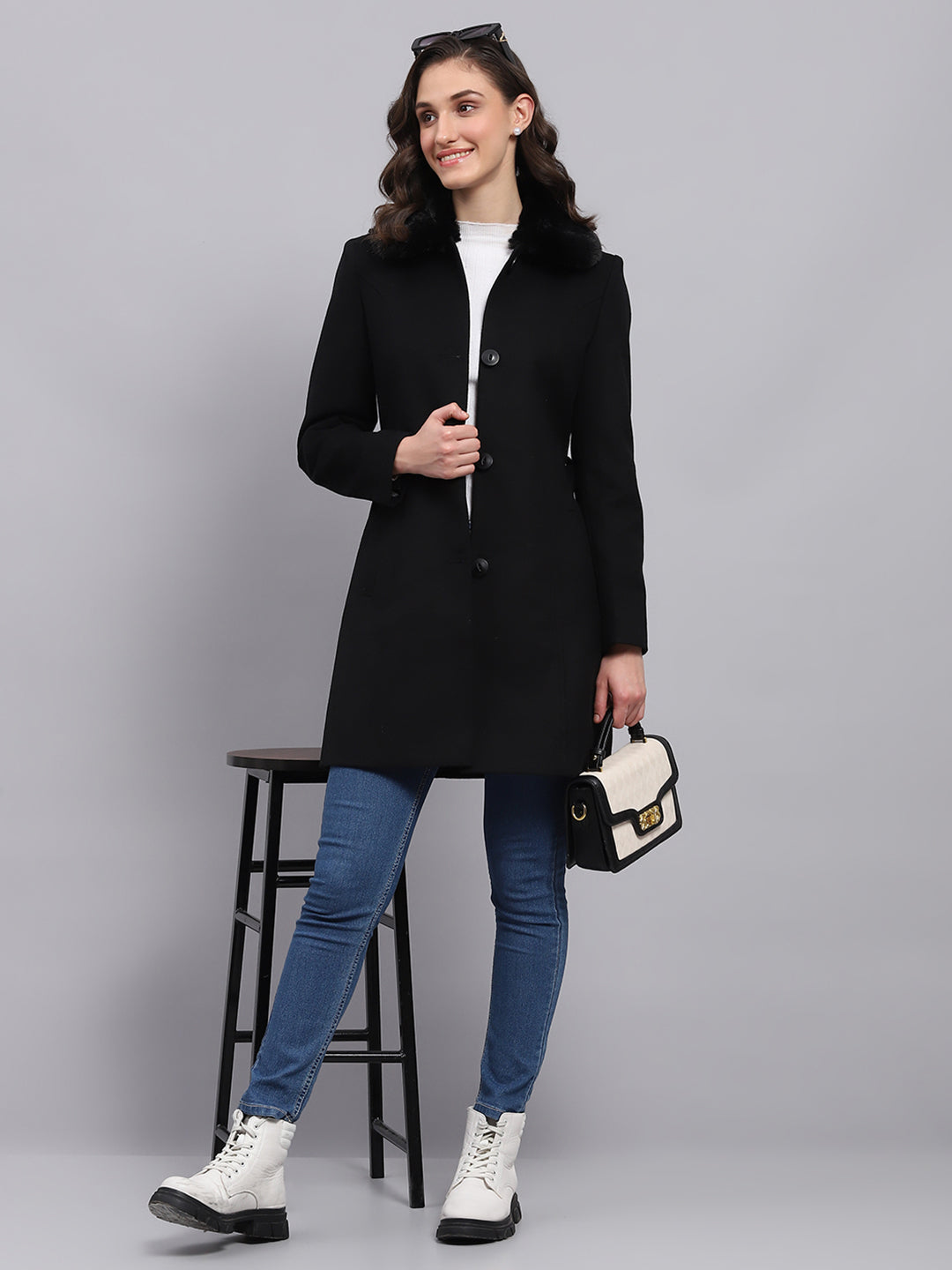 Women Black Solid Collar Full Sleeve Coat