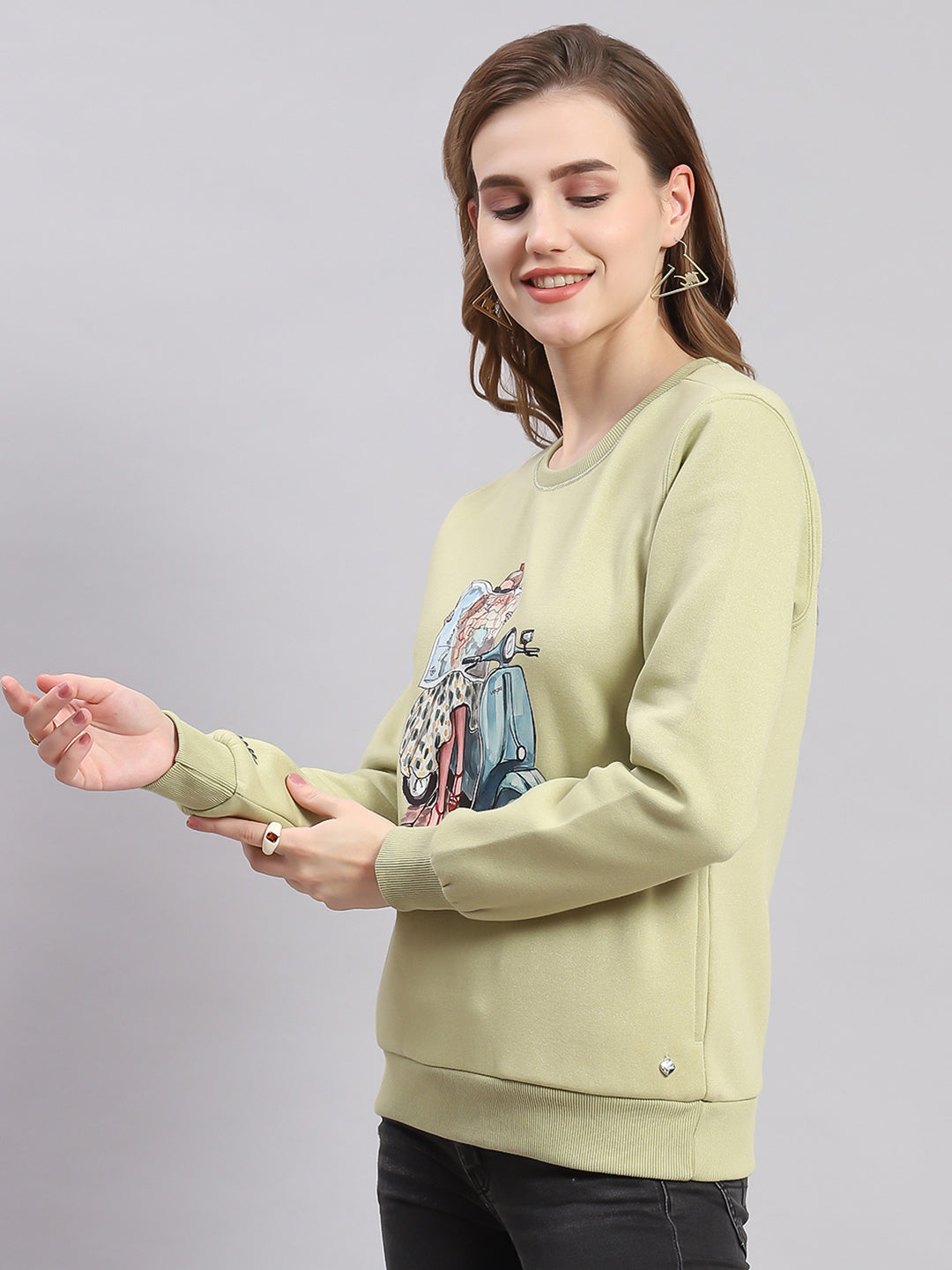 Women Green Printed Round Neck Full Sleeve Sweatshirts