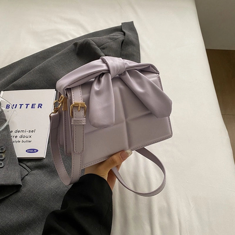 Women's Medium Pu Leather Solid Color Classic Style Streetwear Sewing Thread Square Flip Cover Crossbody Bag