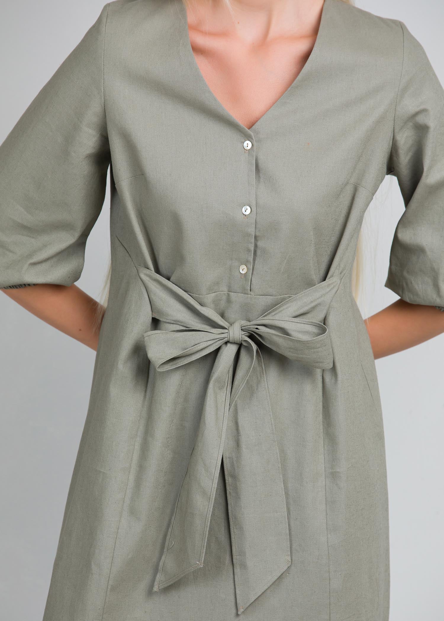 Front tie detail dress