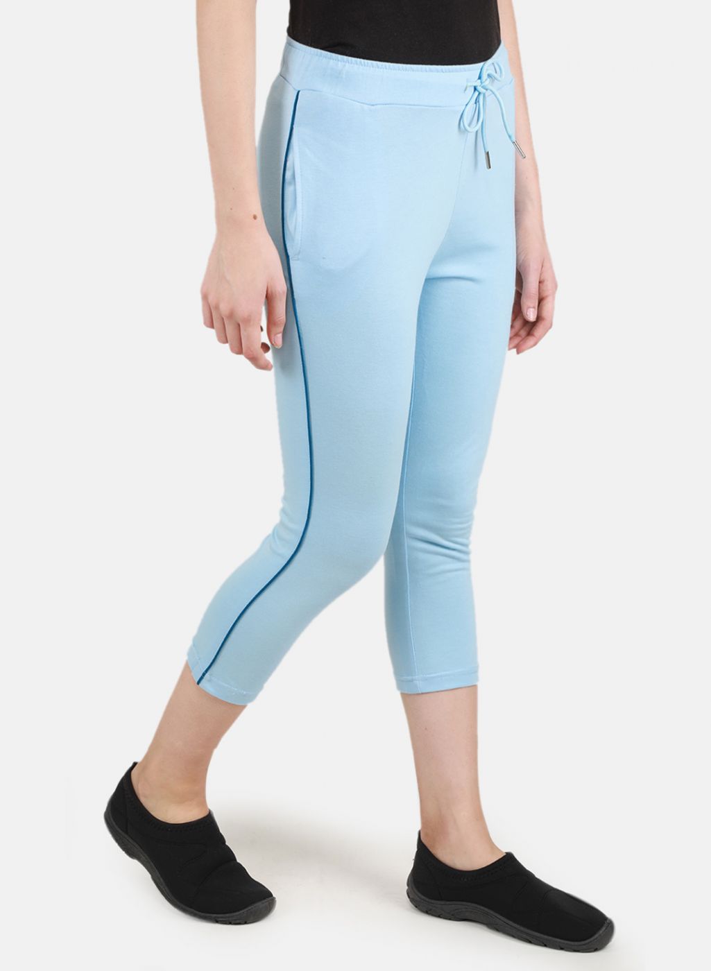 Women Sky Blue Solid Capri