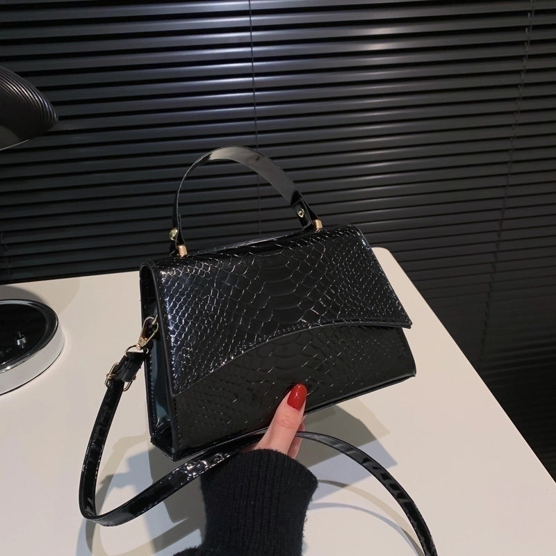 Women's Pu Leather Solid Color Streetwear Square Magnetic Buckle Square Bag