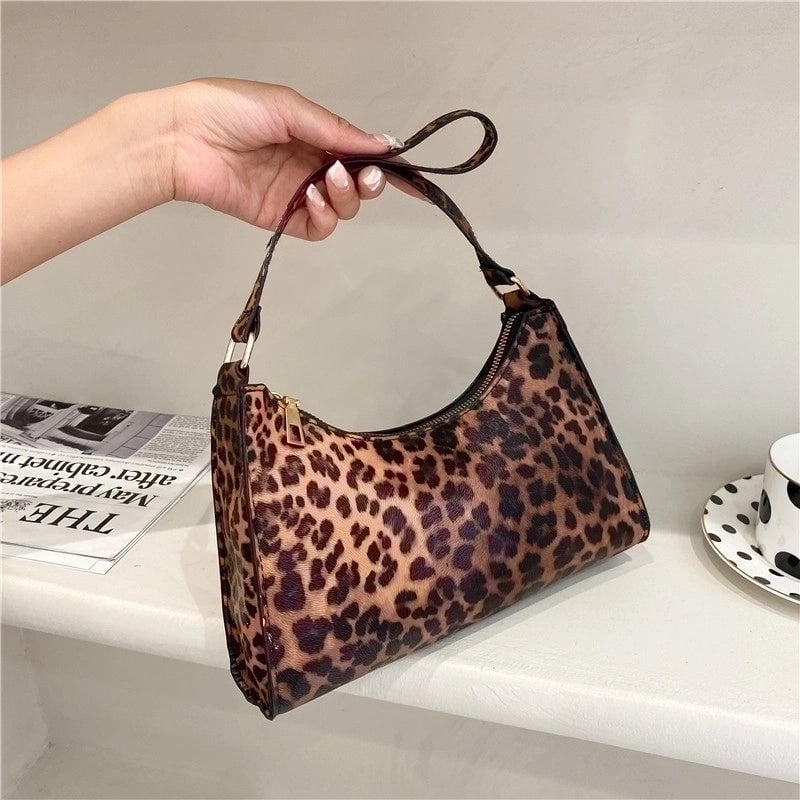 Women's Small All Seasons Pu Leather Leopard Vintage Style Square Zipper Underarm Bag
