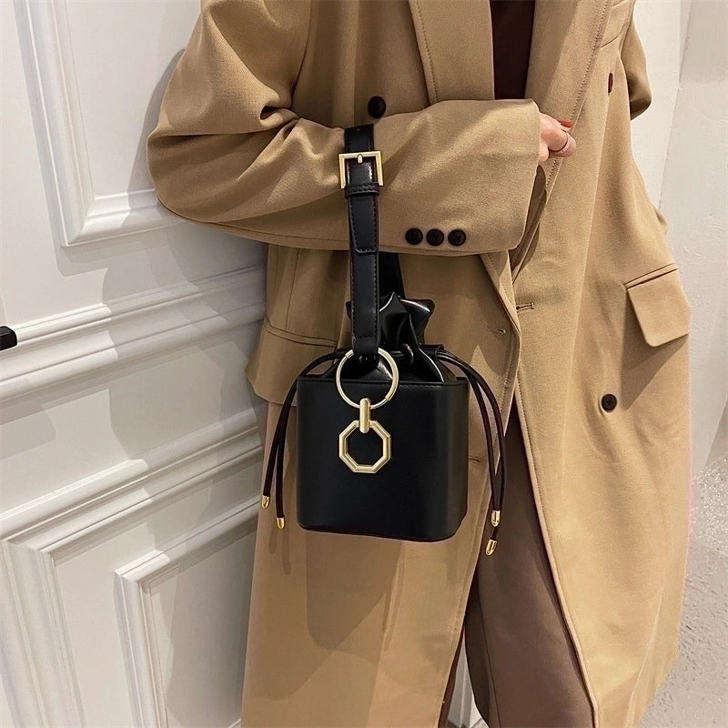 Women's Small All Seasons Pu Leather Solid Color Streetwear Bucket String Shoulder Bag Handbag Bucket Bag
