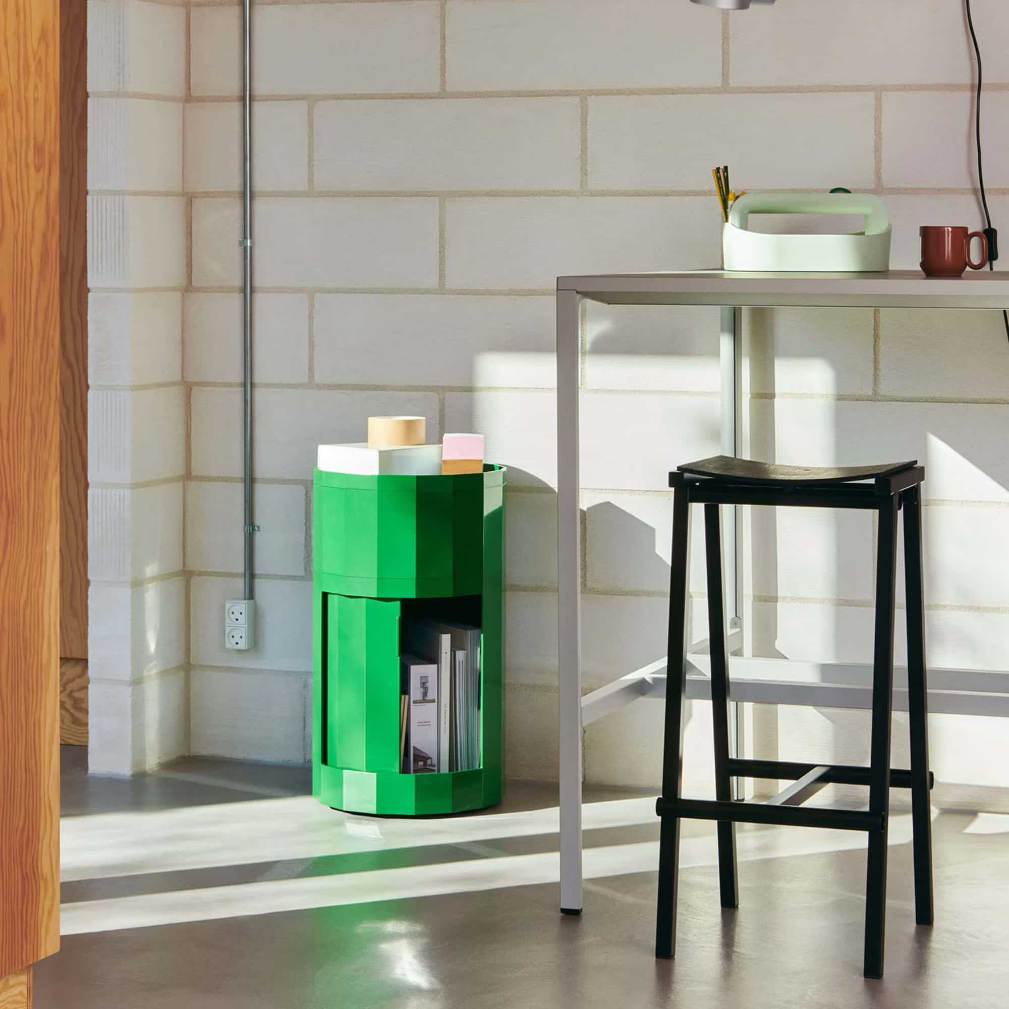 Taburete 8 Bar stool. Black