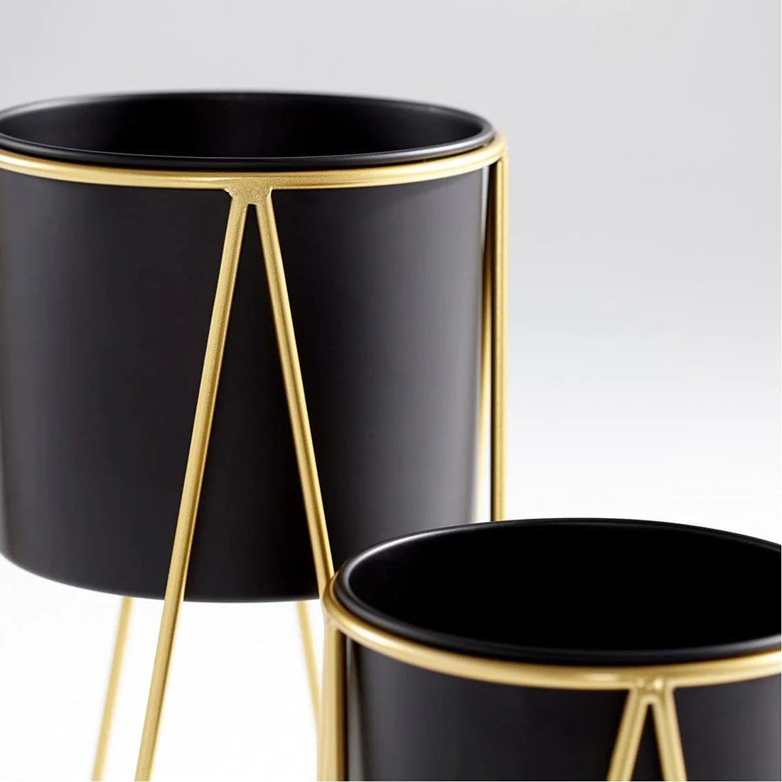 High Class Modern Style Planters