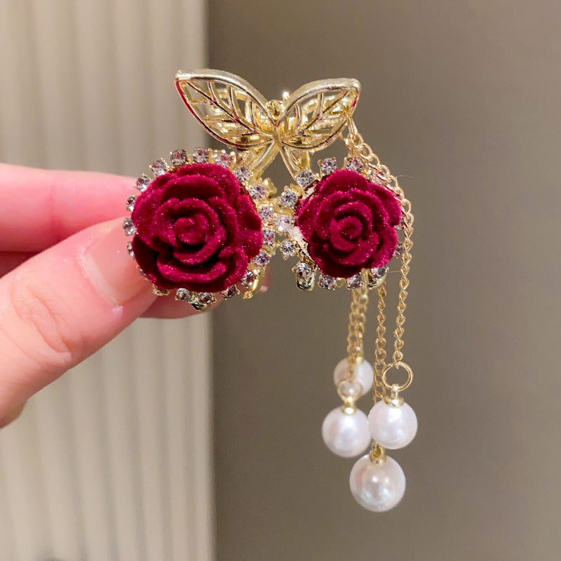 🌹Elegant Velvet Rose Hair Clip with Pearls✨