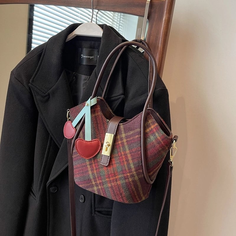 Women's Suede Lattice Heart Shape Vintage Style Classic Style Ornament Sewing Thread Metal Button Bucket Zipper Buckle Shoulder Bag Crossbody Bag Bucket Bag