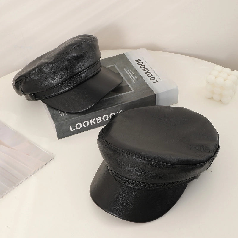 Women's Minimalist Korean Style Solid Color Belt Buckle Curved Eaves Newsboy Cap