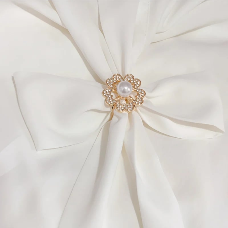 🔥Camellia Scarf Buckle