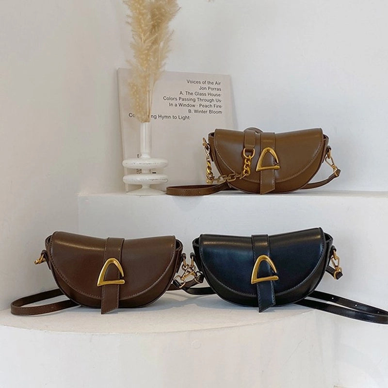 Women's Small All Seasons Pu Leather Solid Color Classic Style Oval Magnetic Buckle Saddle Bag