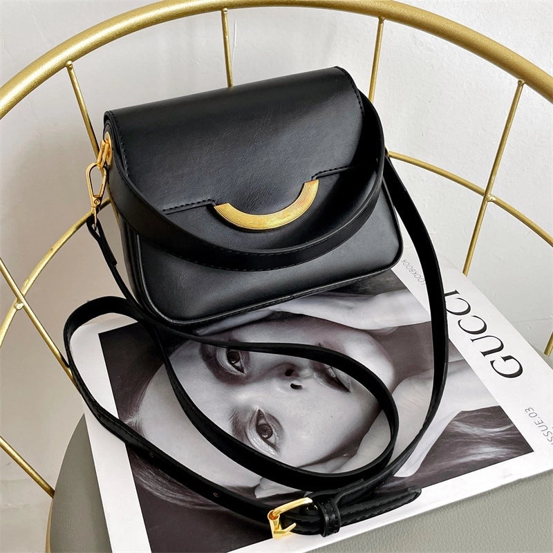 Women's Small Pu Leather Solid Color Basic Magnetic Buckle Handbag