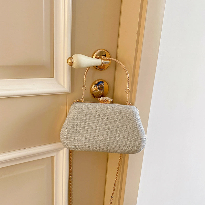 Women's Medium Polyester Solid Color Elegant Vintage Style Square Lock Clasp Evening Bag