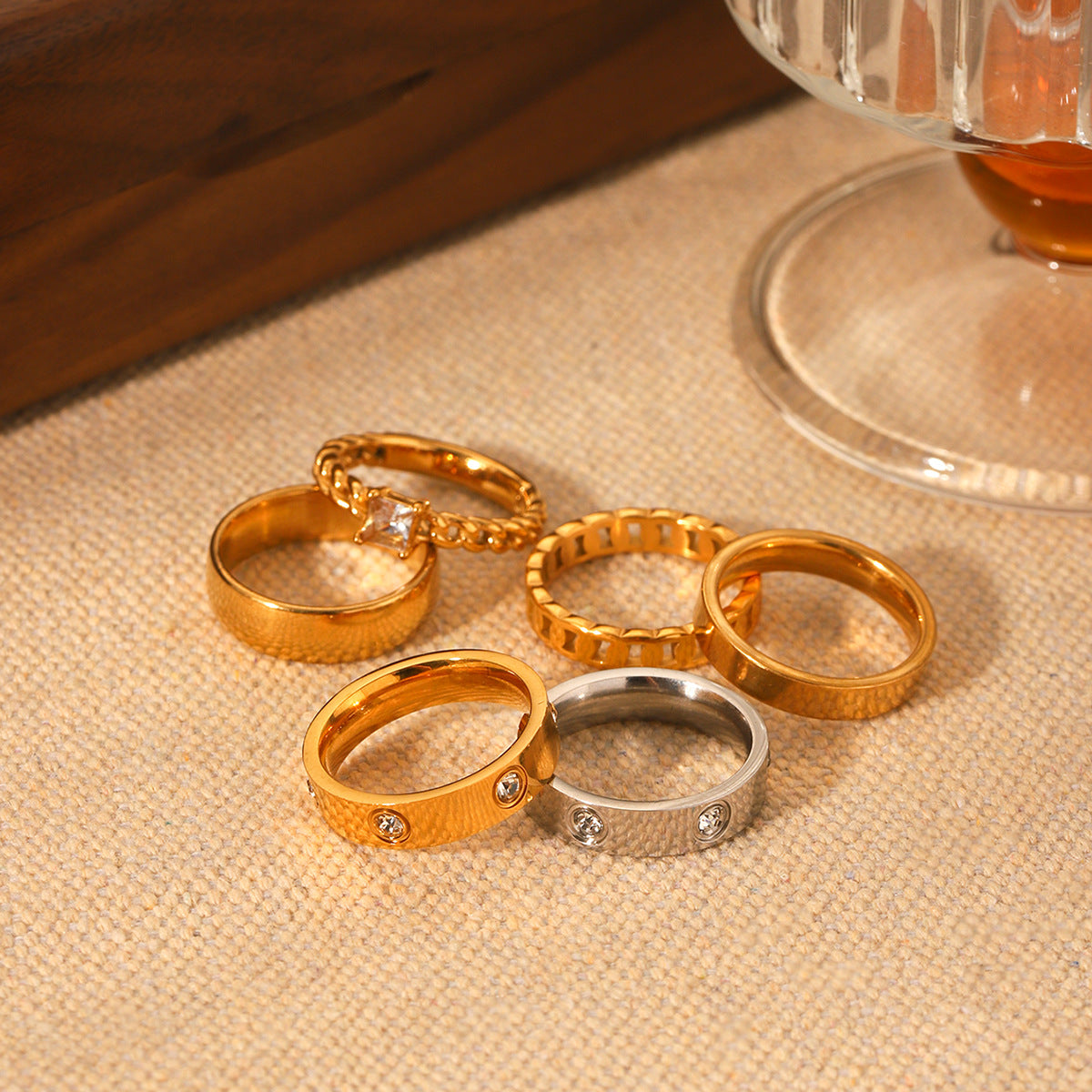 Ins Style Simple Stainless Steel Ring Diamond Ring Female 18K Gold Polished Titanium Steel Ring