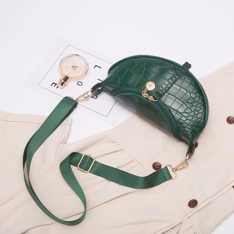 Women's Medium Pu Leather Solid Color Streetwear Dumpling Shape Zipper Crossbody Bag