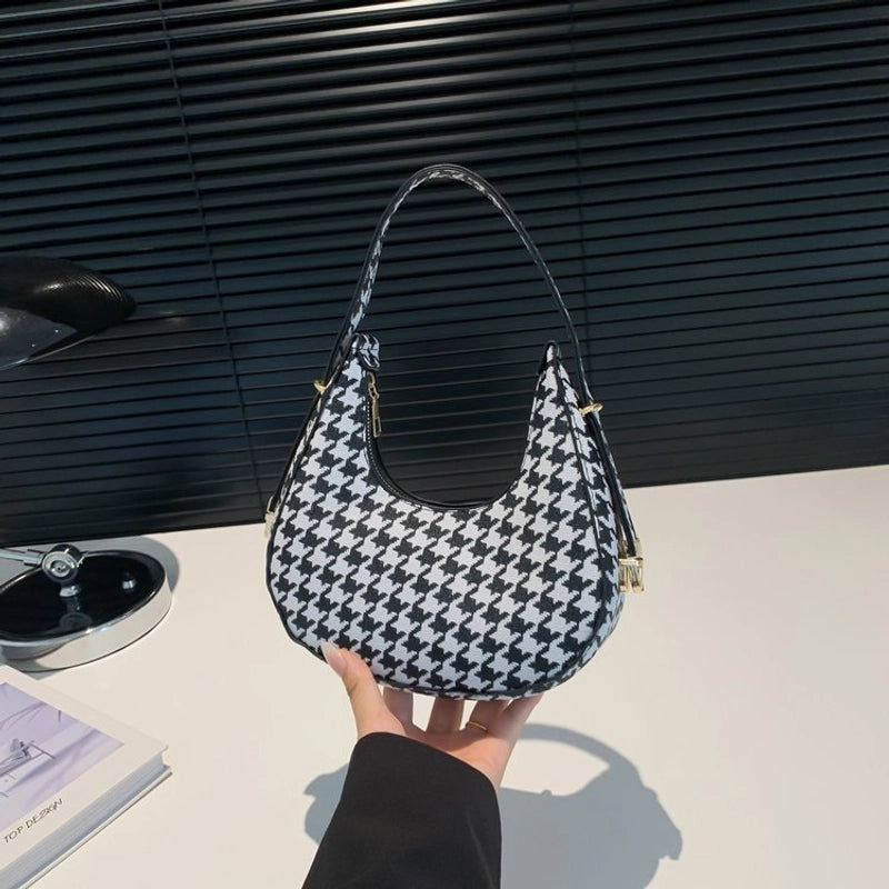 Women's Medium Pu Leather Houndstooth Zebra Classic Style Streetwear Pillow Shape Zipper Underarm Bag