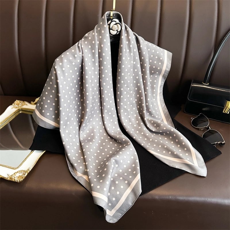 Women's Casual Vacation Minimalist Polka Dots Polyester Satin Printing And Dyeing Printing Silk Scarf