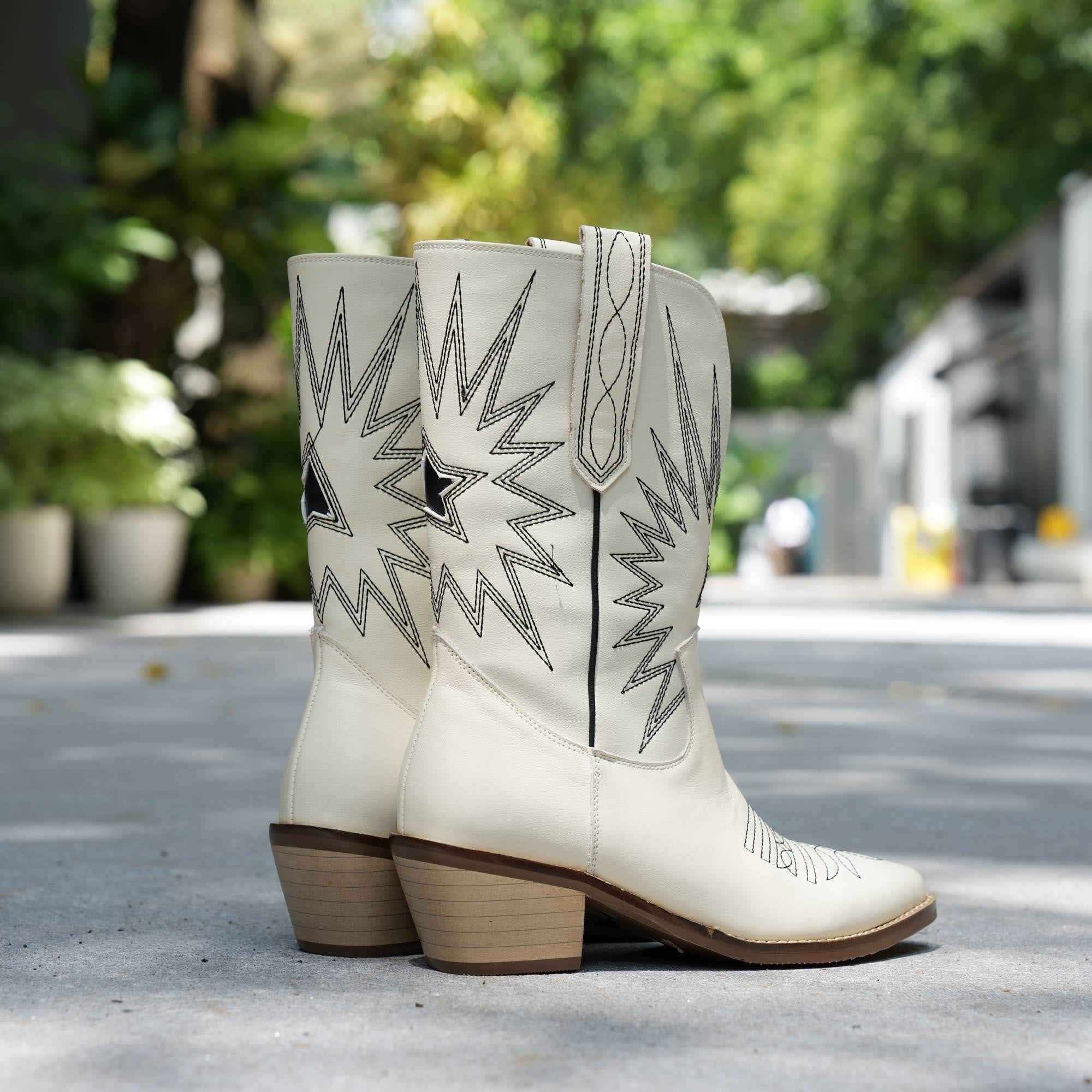 Womens Western Boots Mid Calf Contrast-stitching Cowboy Boots- Black/White Cowgirl Boots