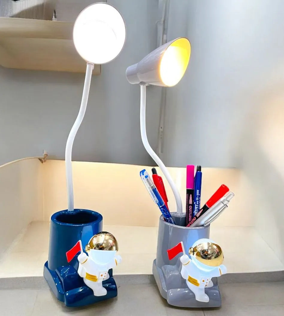 LED Desk Lamp with Penholder. Dual Light (Astronaut design)