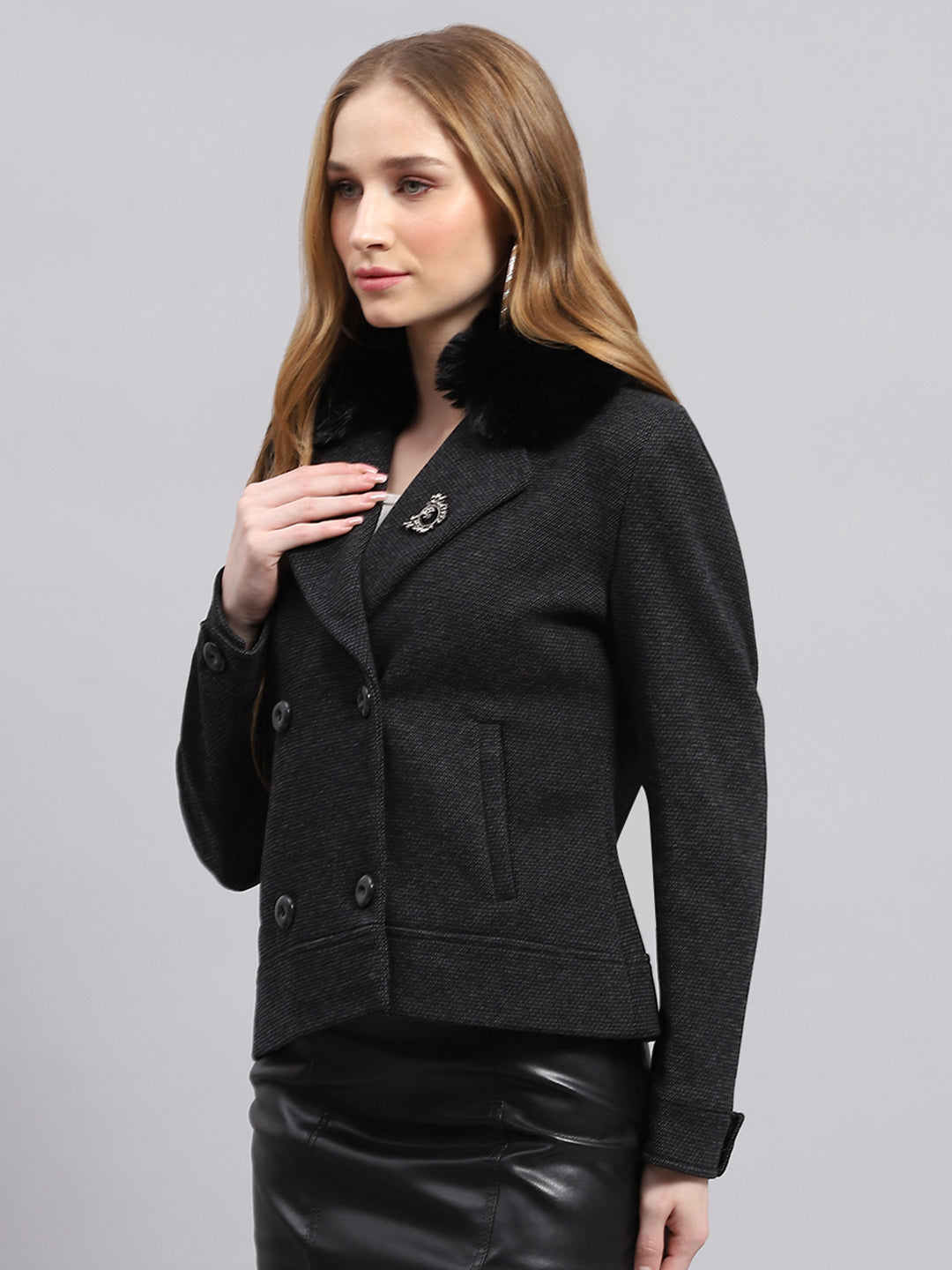 Women Black Solid Collar Full Sleeve Coat