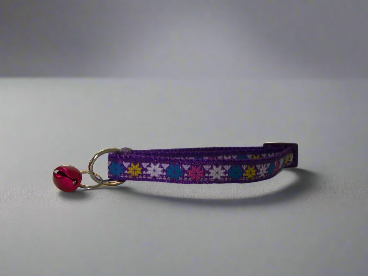 Cat collar with bell