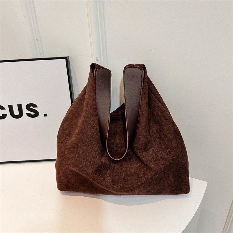 Women's Pu Leather Solid Color Streetwear Zipper Shoulder Bag